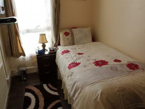 Julius Lodge Bexleyheath Quarto foto